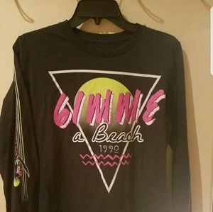 Retro Style 90's surf themed shirt. NWT